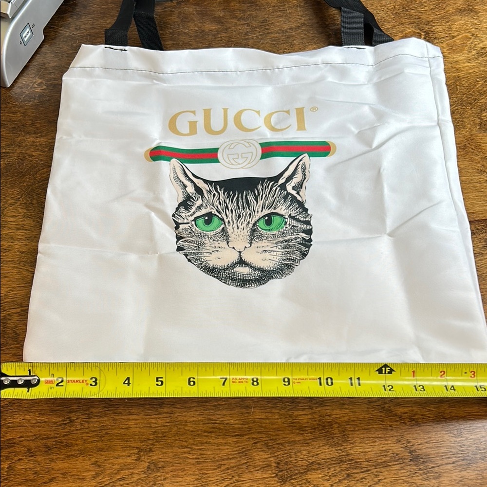 White Tote with Cat Design - Picture 6 of 7